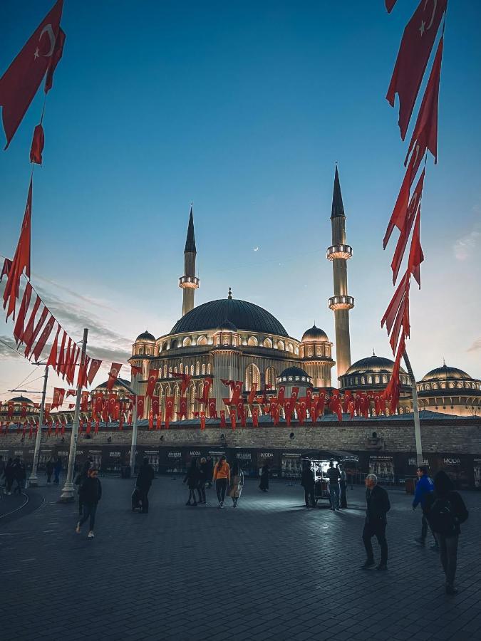 The Independent Hotel Taksim Estambul Exterior foto